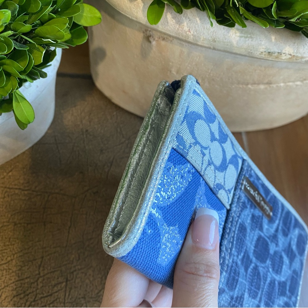 Coach Poppy Signature Blue Denim Full Zip Wallet - Picture 5 of 13
